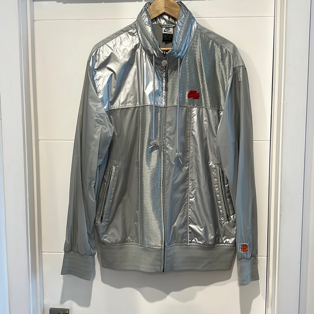Nike vintage jacket brand new without tags sz L